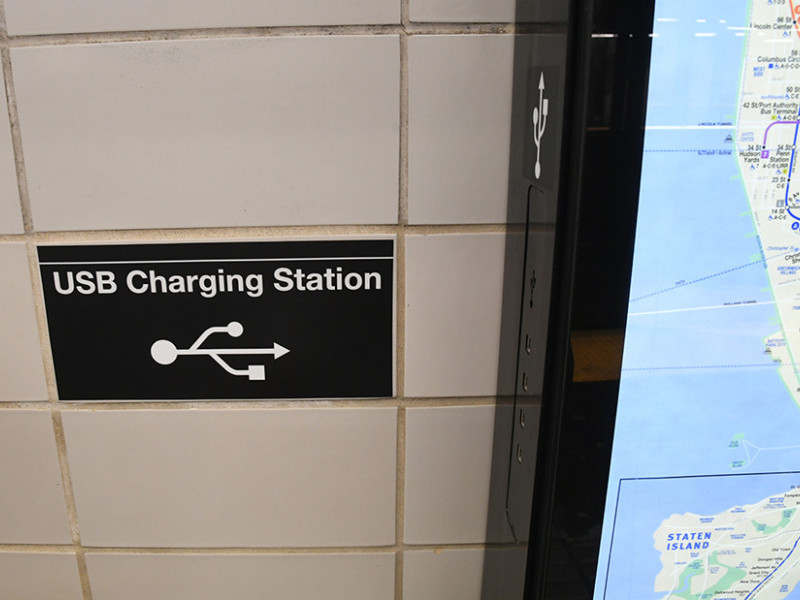 53-street-charge-point-small-59b69c6dbfbe8.jpg (Gallery Image) 53-street-charge-point-small-59b69c6dbfbe8.jpg (Gallery Image)