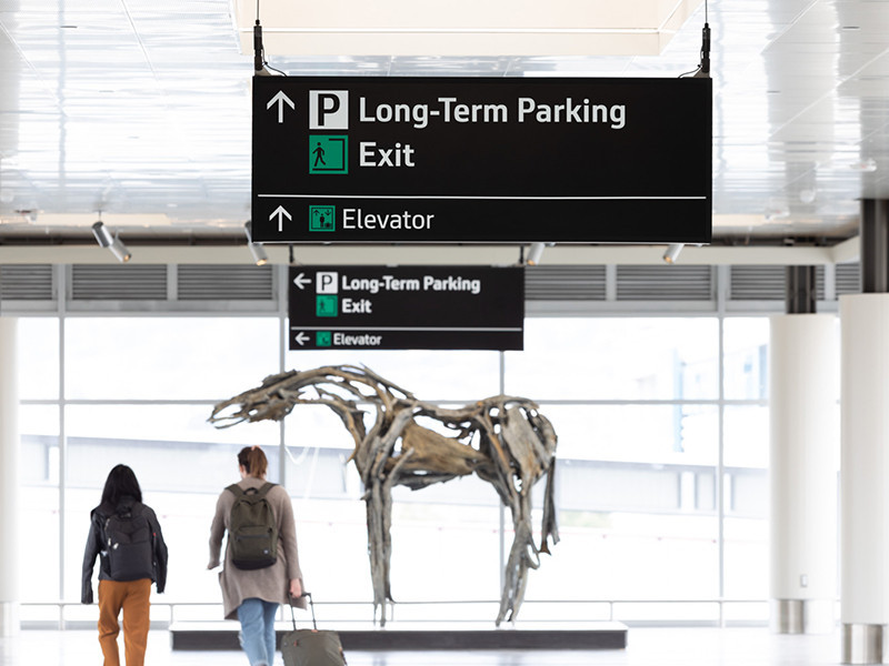 sfo-wayfinding-01-60f9779ee343a.jpg (Gallery Image) sfo-wayfinding-01-60f9779ee343a.jpg (Gallery Image)